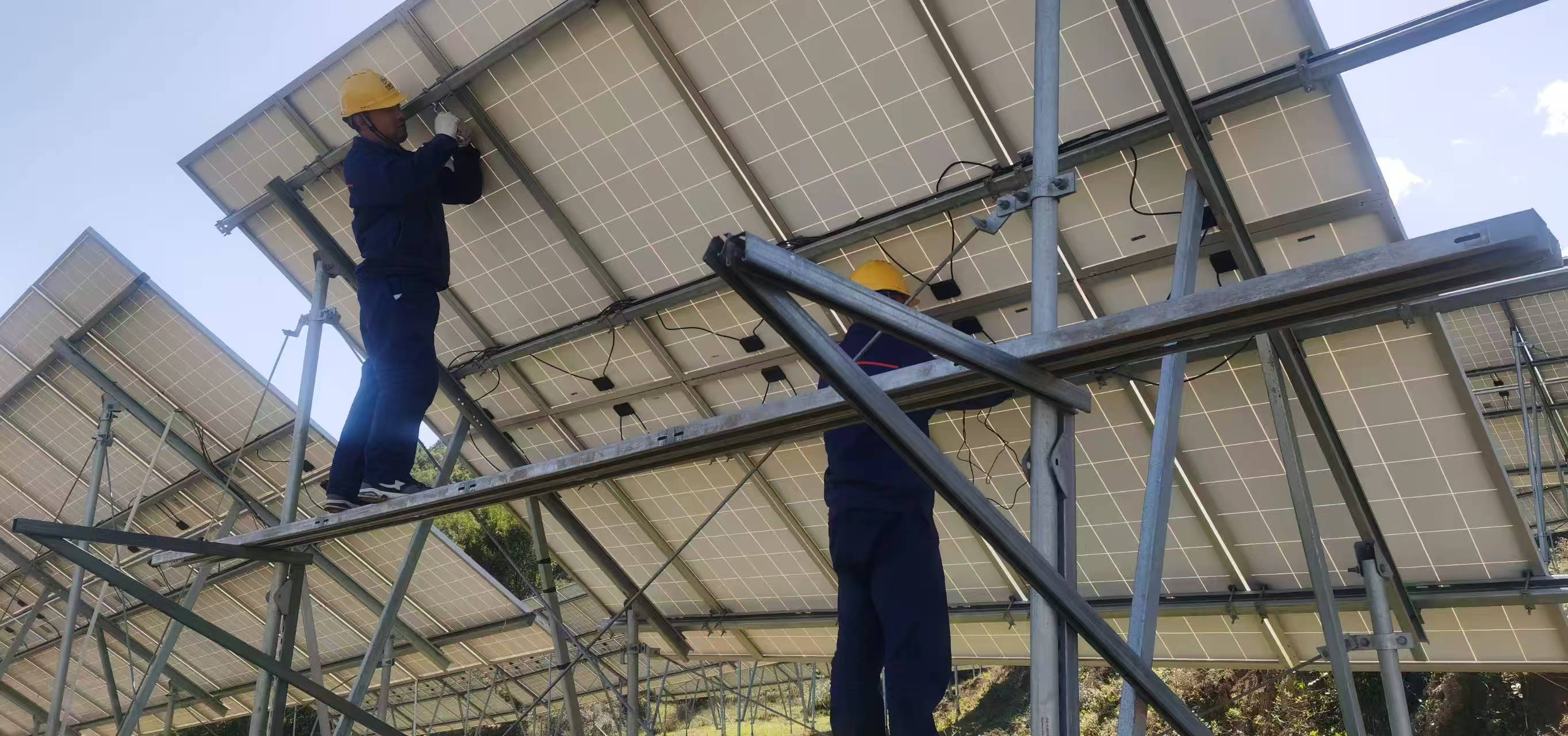 榕耀山西公司耀光電站再獲實(shí)用新型專(zhuān)利