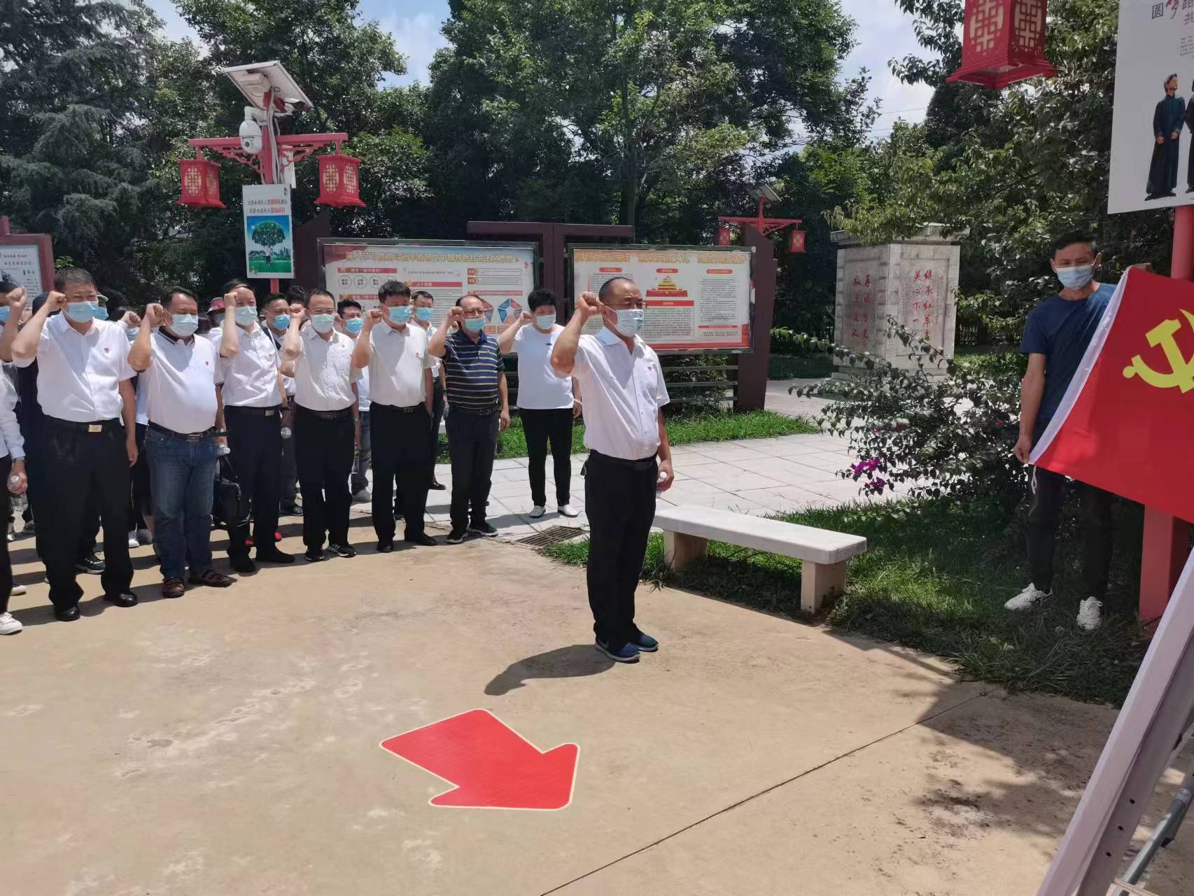 1658545410592199.jpg 2207041458000001257.jpg