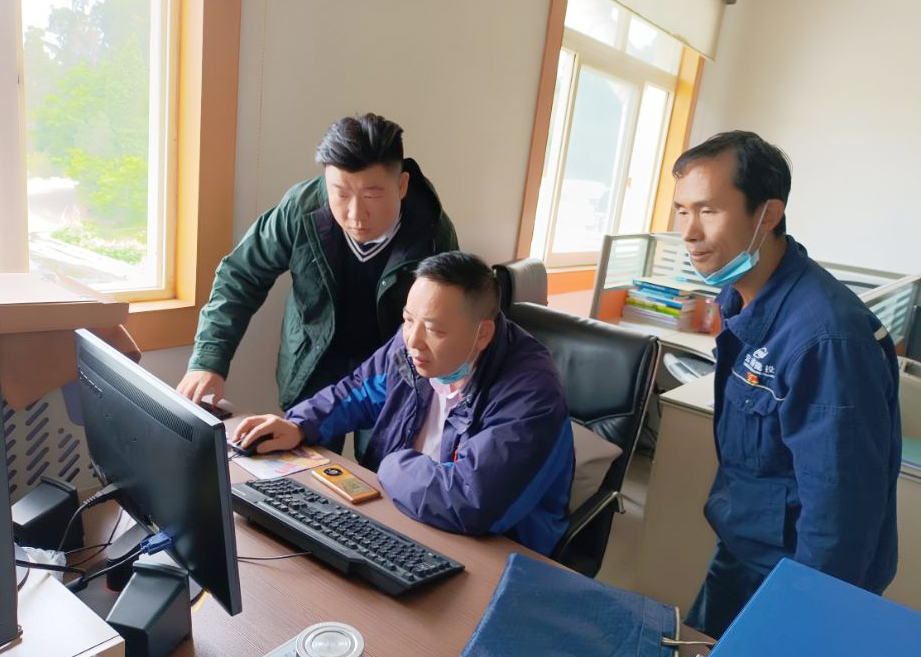 1658719901702469.jpg 2205180957000010489.jpg