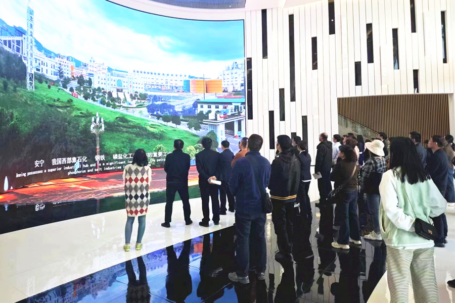 1709624106898262.jpg 3-參觀(guān)安寧科技館_副本.jpg